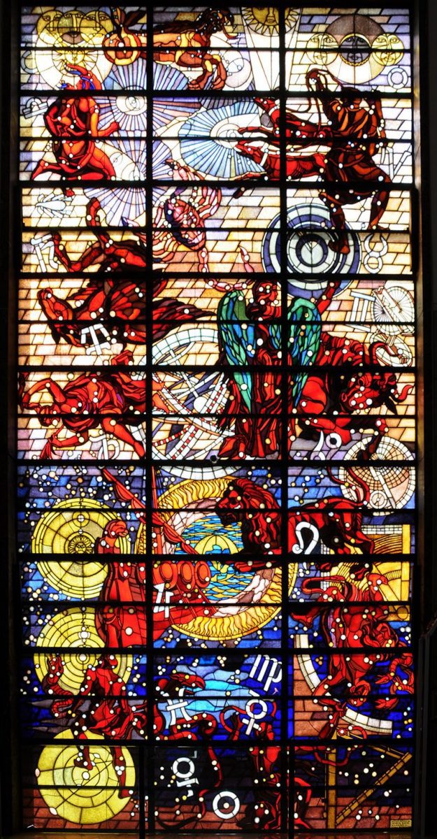 Vetrata policroma di Giulio Rosso. Palazzo delle Scienze, EUR, Roma. Vetrata policroma di Giulio Rosso. Palazzo delle Scienze, EUR, Roma.