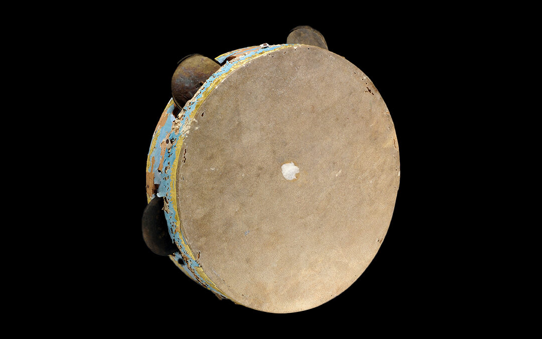 Paper-covered tambourine with cymbals