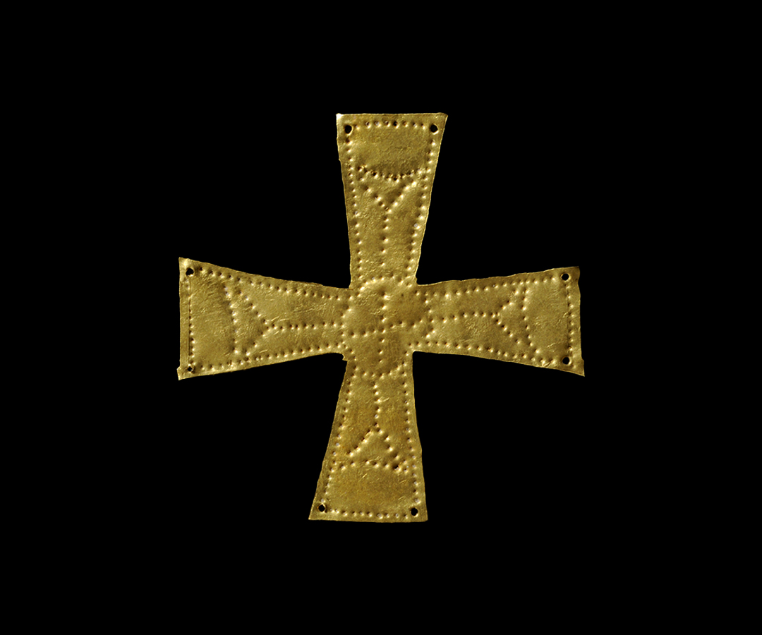 Croce in lamina d’oro Tomba I Necropoli Castel Trosino, inv. 1246