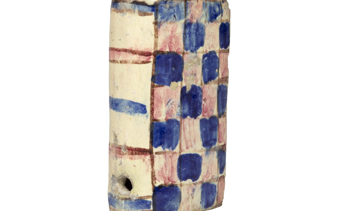 “Sciasca”, book-shaped hand warmer