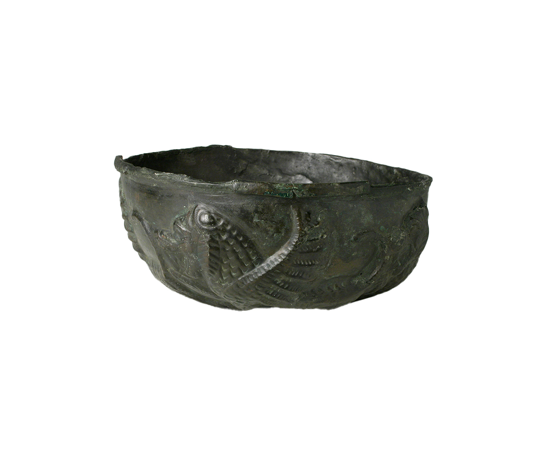 Patera decorata a sbalzo in bronzo, S. Martino tb.16 Capena,(Rm), Inv MPE 74466(c)