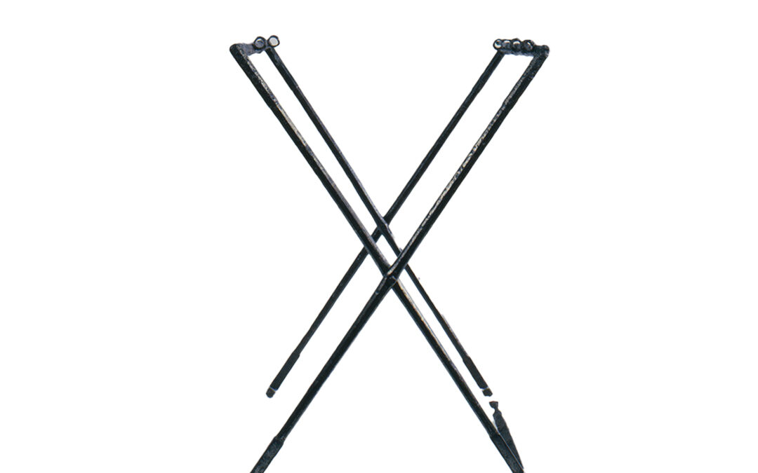 Ageminate iron folding chair (Sella plicatilis)